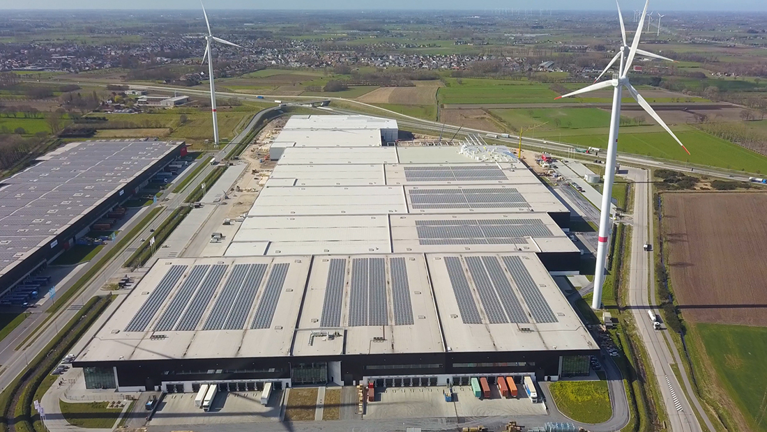Pas moins de 14 salles sont équipées de 73 aérothermes GS+ et de 98 ventilateurs de déstratification Ecofan. Les aérothermes alimentés au gaz Mark GS+ sont des appareils à condensation qui affichent un rendement supérieur à 106 % (valeur inférieure).